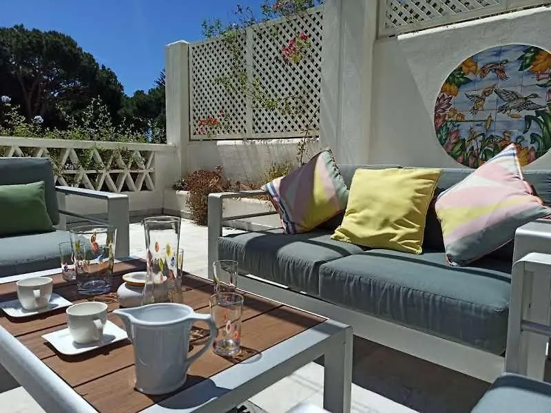 Beachfront Luxury Apartment Felicidad Marbella