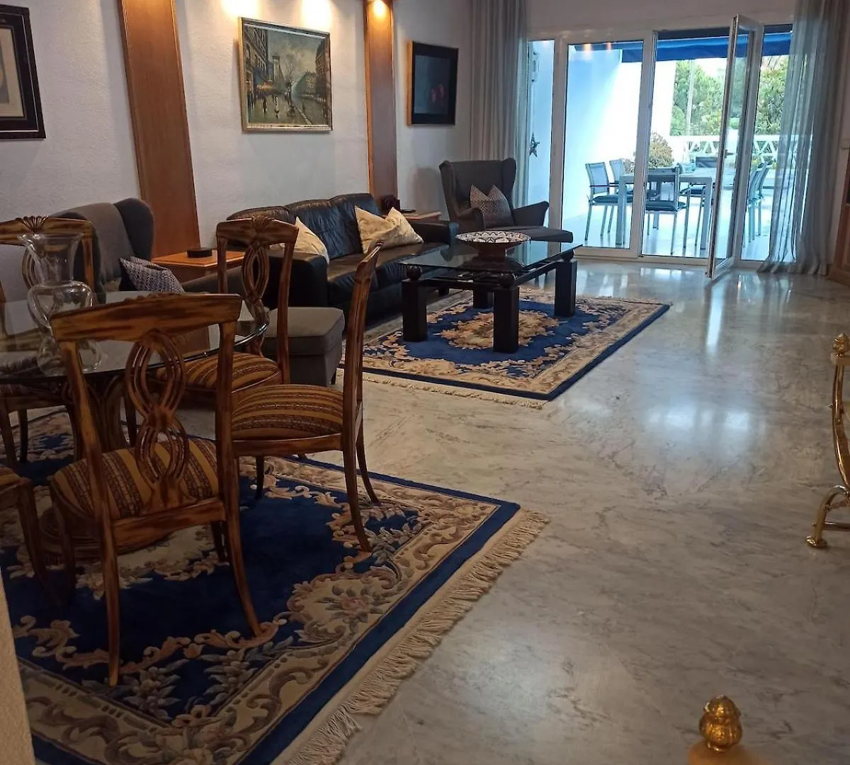 Beachfront Luxury Apartment Felicidad Marbella