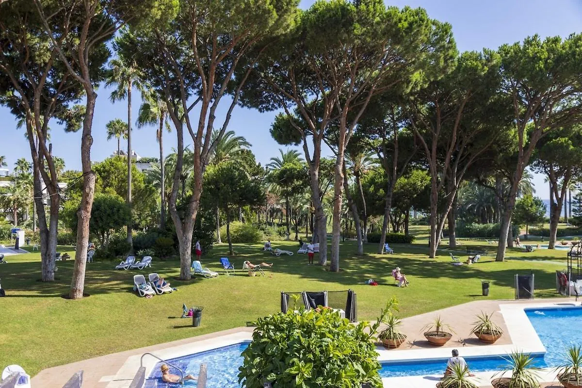 Beachfront Luxury Apartment Felicidad Marbella