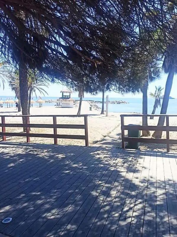 Beachfront Luxury Apartment Felicidad Marbella