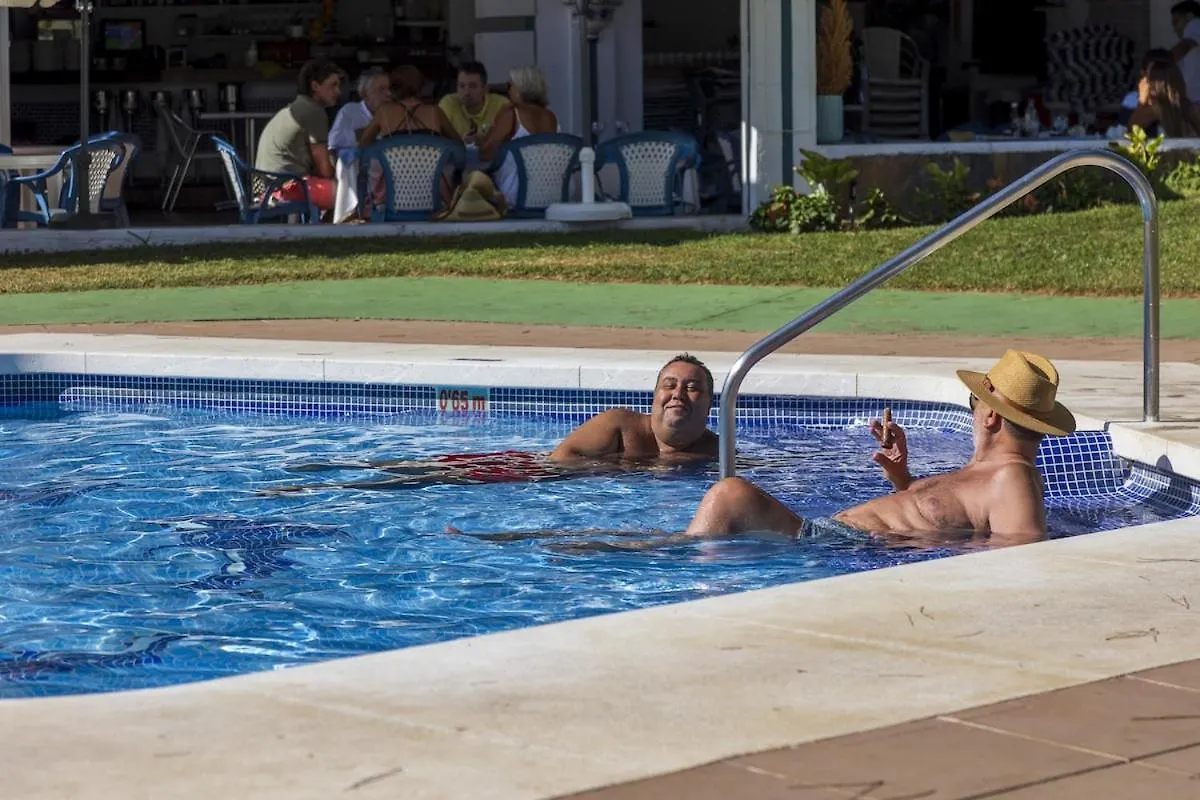Beachfront Luxury Apartment Felicidad Marbella
