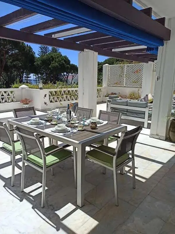 Beachfront Luxury Apartment Felicidad Marbella